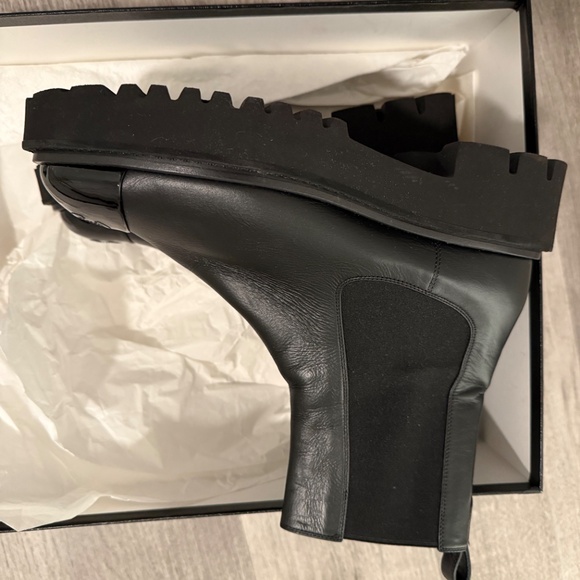 Chanel ankle boots - Picture 6 of 10